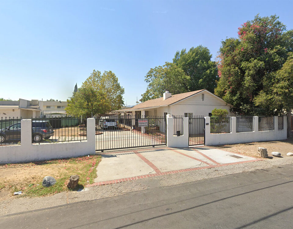16048 Gault St, Van Nuys, CA 91406